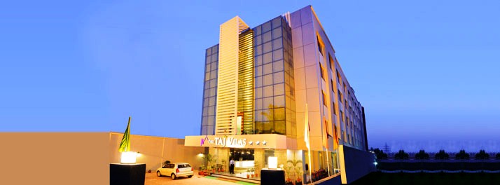 Hotel The Taj Vilas - Agra 01.jpg